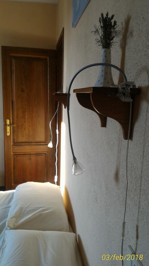 L'Ape In Corte Casa Di Campagna, Via Francigena Stanze E Colazione Vaccarizza Extérieur photo