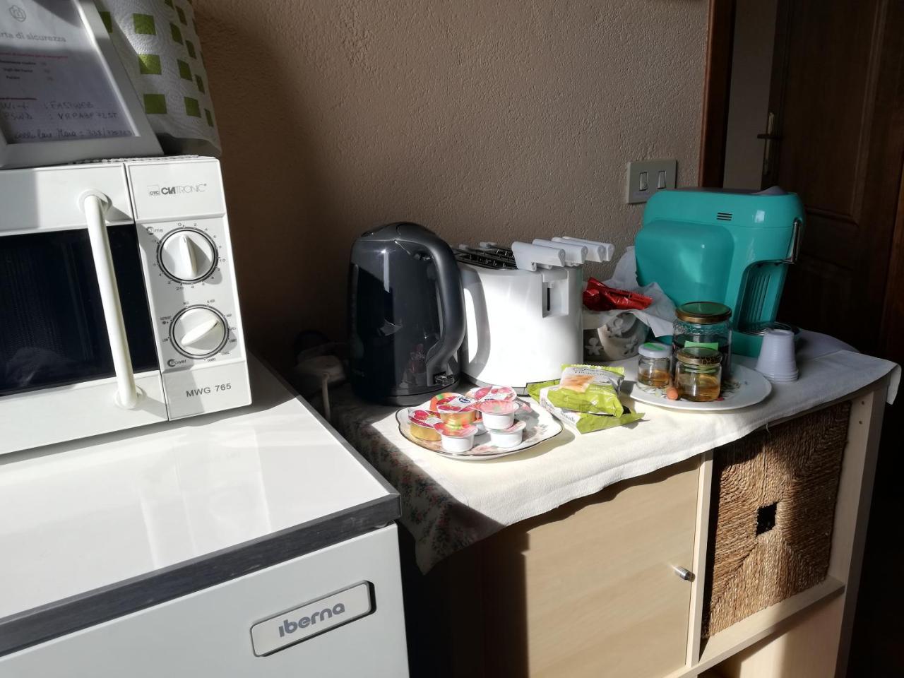 L'Ape In Corte Casa Di Campagna, Via Francigena Stanze E Colazione Vaccarizza Extérieur photo
