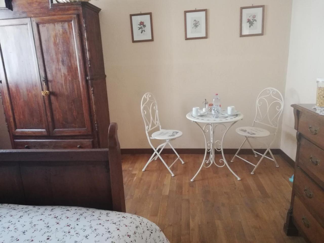 L'Ape In Corte Casa Di Campagna, Via Francigena Stanze E Colazione Vaccarizza Extérieur photo
